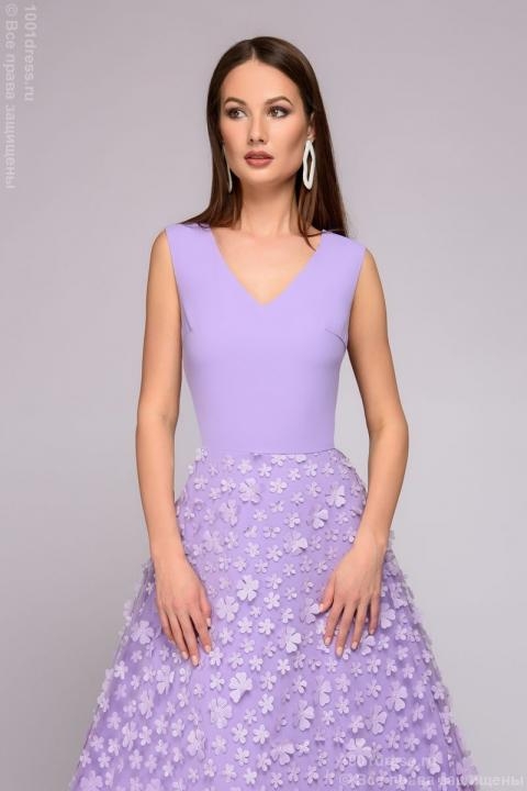 Платье лиловое длины макси с объемными цветами на юбке - Платье лиловое длины макси с объемными цветами на юбке